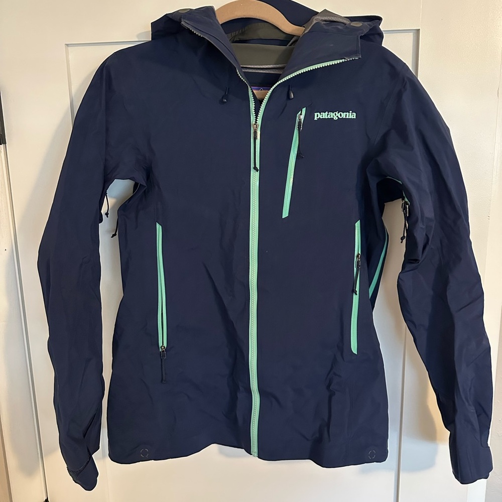 Women’s Patagonia Pluma Jacket